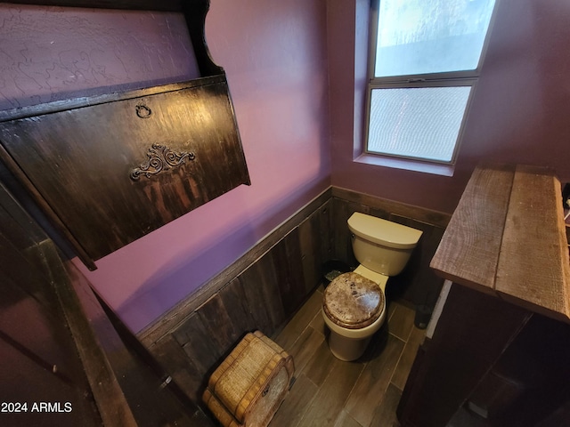 bathroom featuring toilet