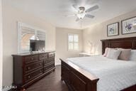 bedroom featuring ceiling fan