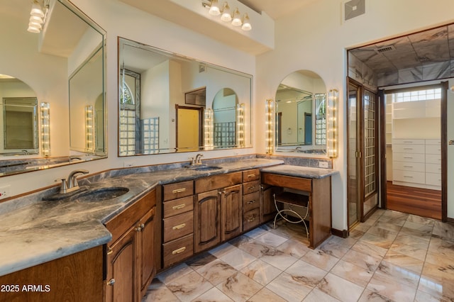 bathroom with vanity