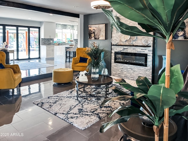 11215 N 37th Ave, Phoenix, AZ 85029 - common area featuring recessed lighting