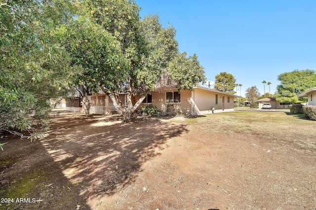 view of front of property