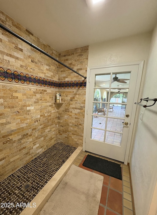 8426 N 15th Dr, Phoenix, AZ 85021 - full bath with tile patterned floors and tiled shower