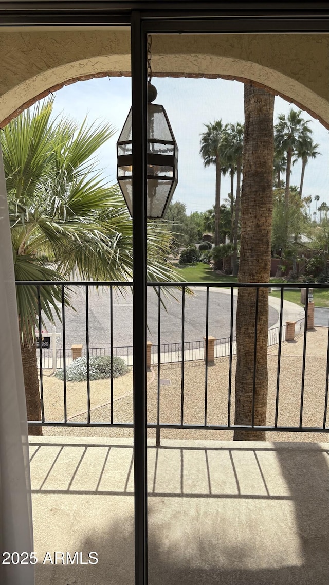 8426 N 15th Dr, Phoenix, AZ 85021 - exterior space featuring a balcony