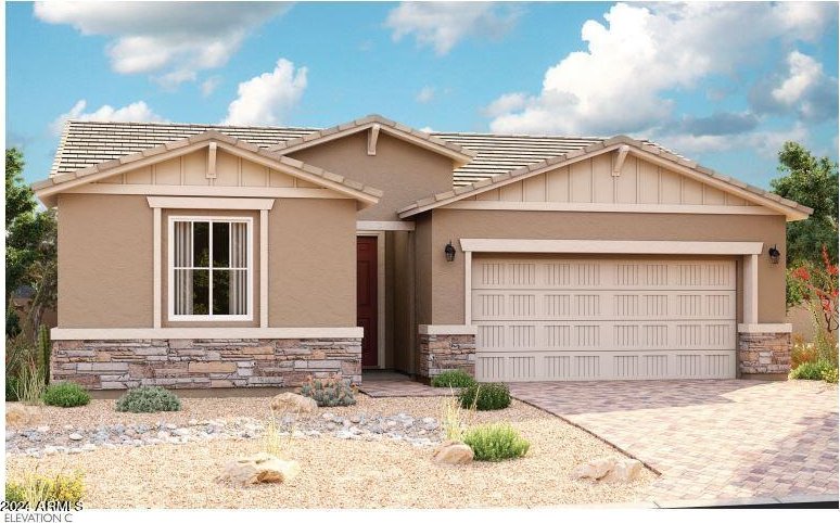 view of front of house featuring a garage