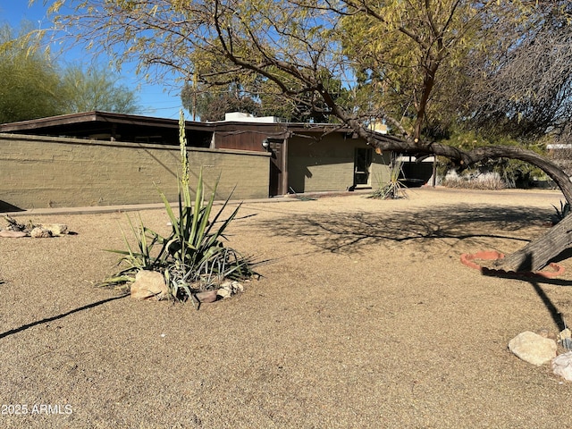 view of front of house