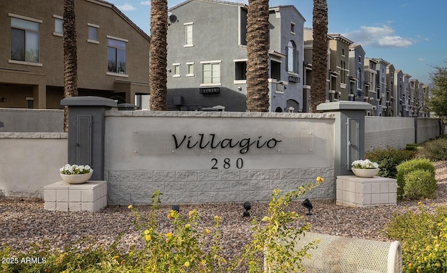 view of community / neighborhood sign