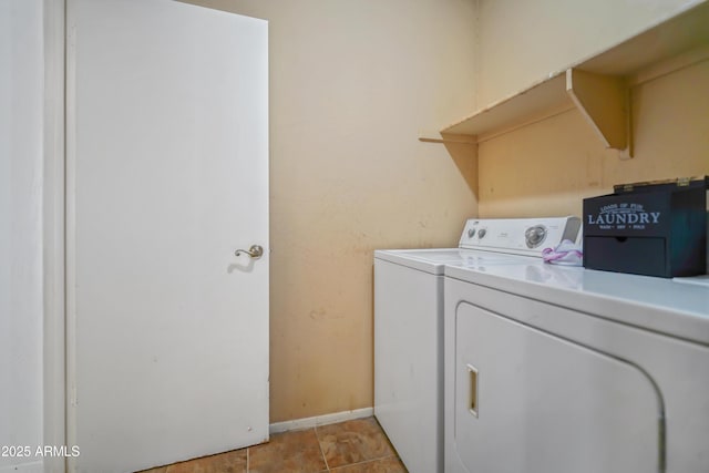 2009 W Calle Del Norte Dr, Chandler, AZ 85224 - laundry room featuring washing machine and dryer and baseboards