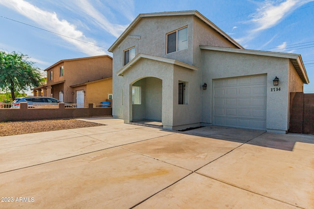 view of front facade featuring a garage