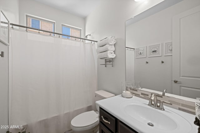 4346 S Synapse Dr, Mesa, AZ 85212 - full bath with shower / tub combo with curtain and vanity