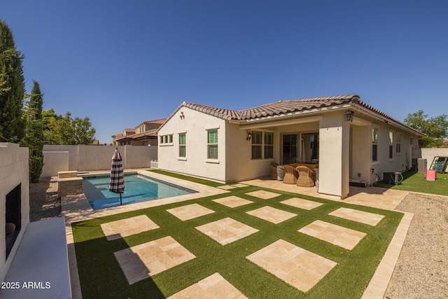 4346 S Synapse Dr, Mesa, AZ 85212 - view of swimming pool with a fenced backyard, a patio, and outdoor lounge area