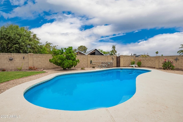 3010 E Cortez St, Phoenix, AZ 85028 - view of swimming pool featuring a fenced backyard