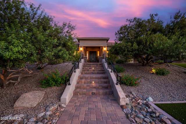 view of front of property