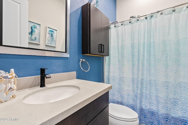 5725 S 101st St, Mesa, AZ 85212 - bathroom featuring vanity, curtained shower, and toilet