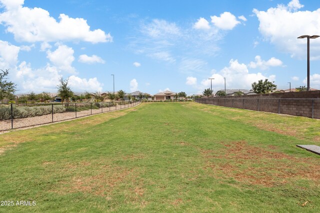 5725 S 101st St, Mesa, AZ 85212 - view of yard with fence