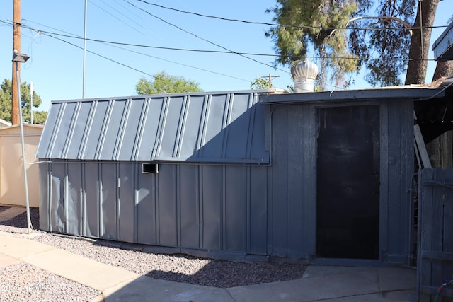 view of outbuilding