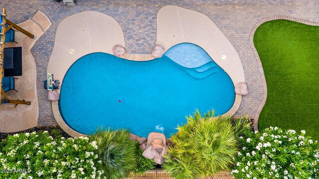6971 W El Cortez Pl, Peoria, AZ 85383 - view of pool