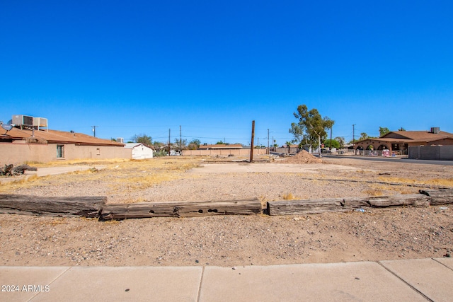 Listing photo 2 for 13513 N B St Unit 18, El Mirage AZ 85335