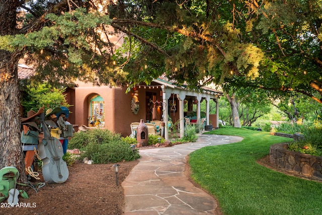 view of front of home with a front lawn