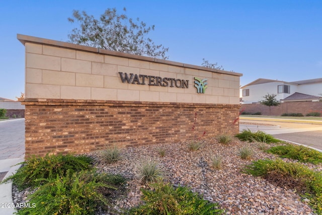 1501 E Rakestraw Ln, Gilbert, AZ 85298 - view of community sign