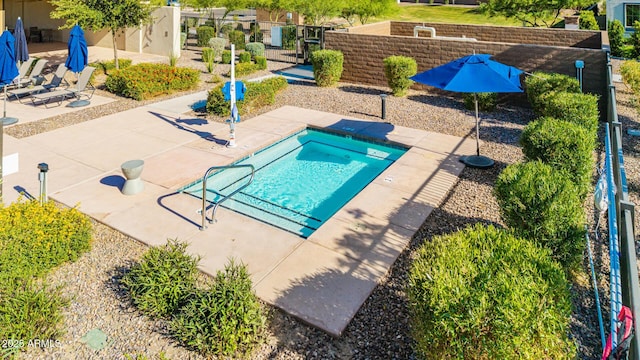 1501 E Rakestraw Ln, Gilbert, AZ 85298 - view of swimming pool with a patio