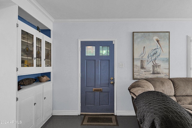 foyer with crown molding