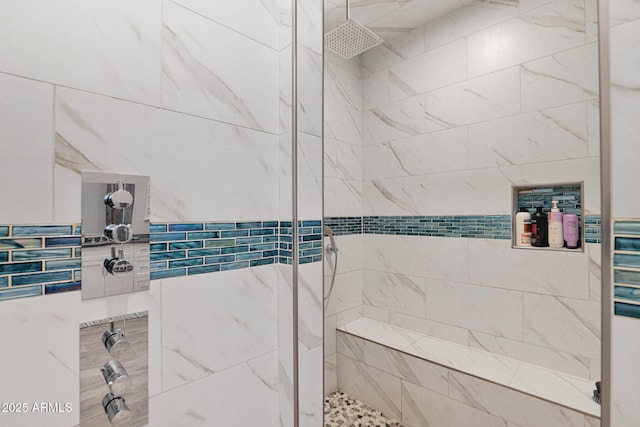 29067 N 71st Ave, Peoria, AZ 85383 - bathroom with tiled shower