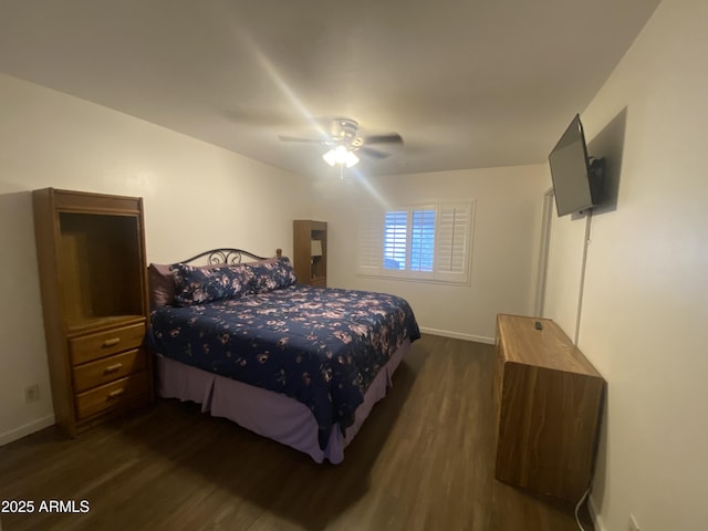 903 W Jacinto Cir, Mesa, AZ 85210 - bedroom with dark wood-style floors and a ceiling fan