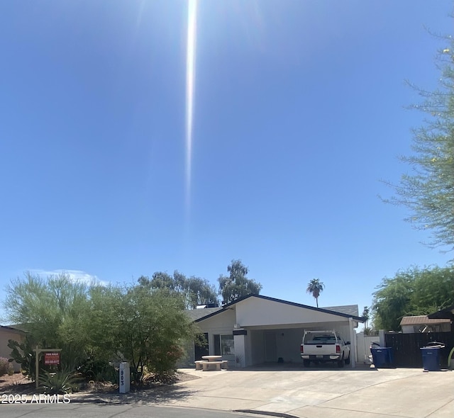 903 W Jacinto Cir, Mesa, AZ 85210 - ranch-style home with driveway and a carport