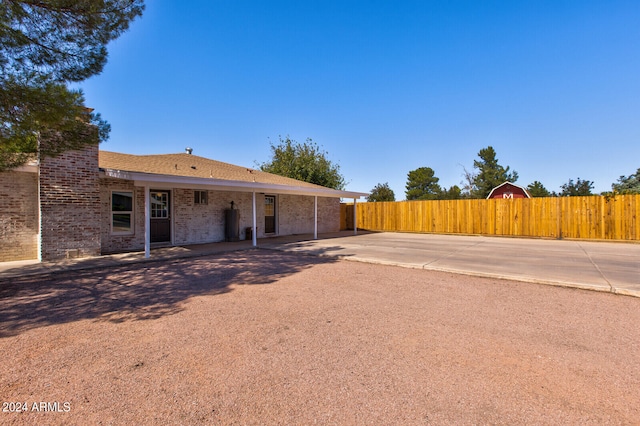 view of front of property