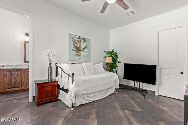 bedroom with ceiling fan