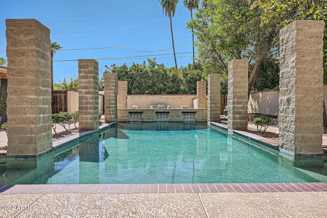 view of swimming pool