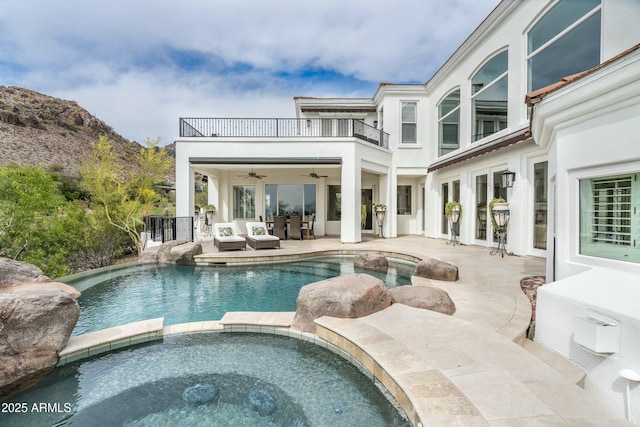 6556 N Arizona Biltmore Cir, Phoenix, AZ 85016 - view of pool with a ceiling fan, a pool with connected hot tub, and a patio area
