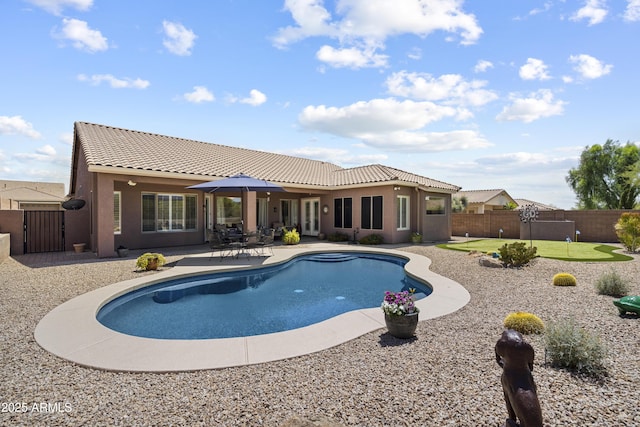 5332 E Thunder Hawk Rd, Cave Creek, AZ 85331 - view of pool with a putting area, a patio, a fenced backyard, and a gate