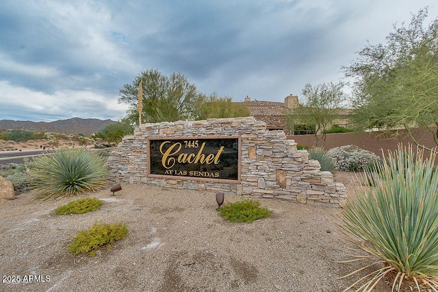 7445 E Eagle Crest Dr Unit 1015, Mesa, AZ 85207 - community / neighborhood sign featuring a mountain view