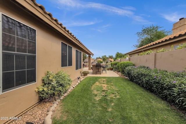 1558 W Maplewood St, Chandler, AZ 85286 - view of yard with a patio