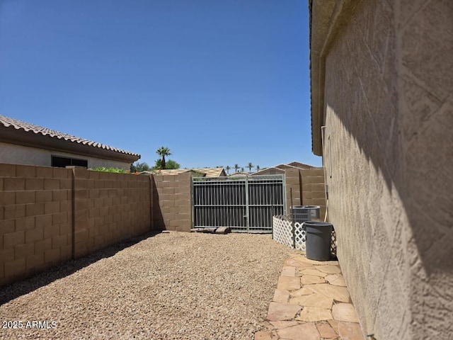 14621 W Catalina Dr, Goodyear, AZ 85395 - view of patio with a gate