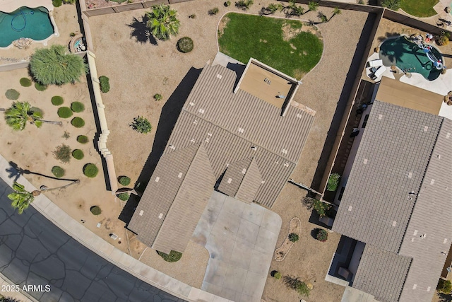 14621 W Catalina Dr, Goodyear, AZ 85395 - bird's eye view of a pool