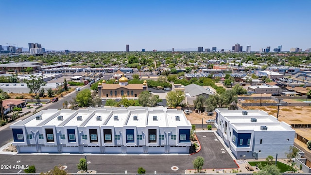 bird's eye view with a view of city