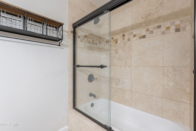 full bath with tiled shower / bath