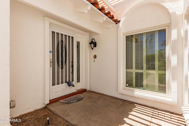 38 E Calavar Rd, Phoenix, AZ 85022 - entrance to property with stucco siding