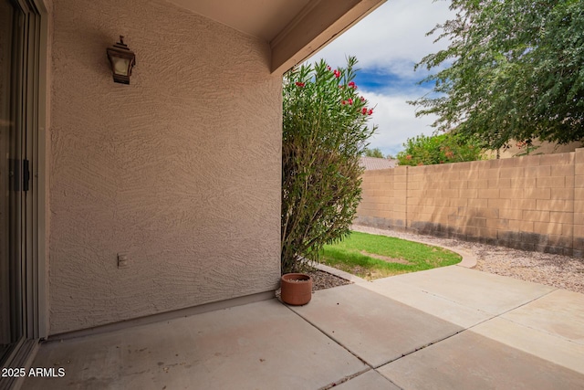 6085 S Wilson Dr, Chandler, AZ 85249 - fenced backyard featuring a patio