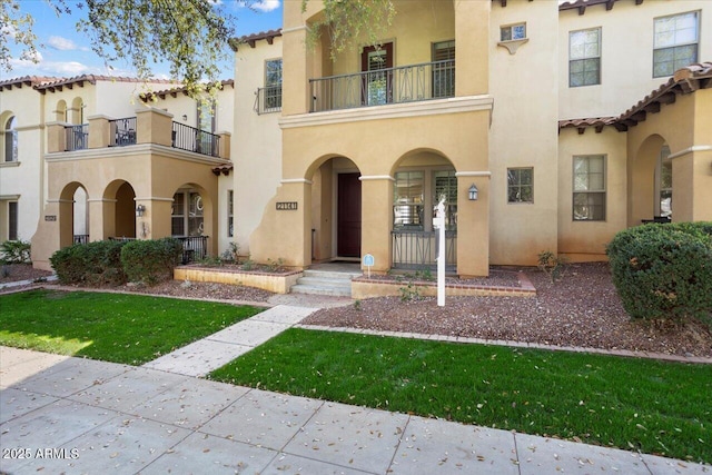 view of mediterranean / spanish-style home