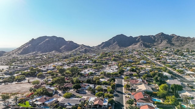 bird's eye view featuring a mountain view