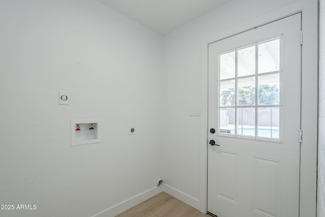 1021 S Almar Cir, Mesa, AZ 85204 - laundry room featuring hookup for an electric dryer, baseboards, hookup for a washing machine, and light wood finished floors