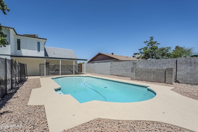 1021 S Almar Cir, Mesa, AZ 85204 - view of swimming pool with a fenced backyard