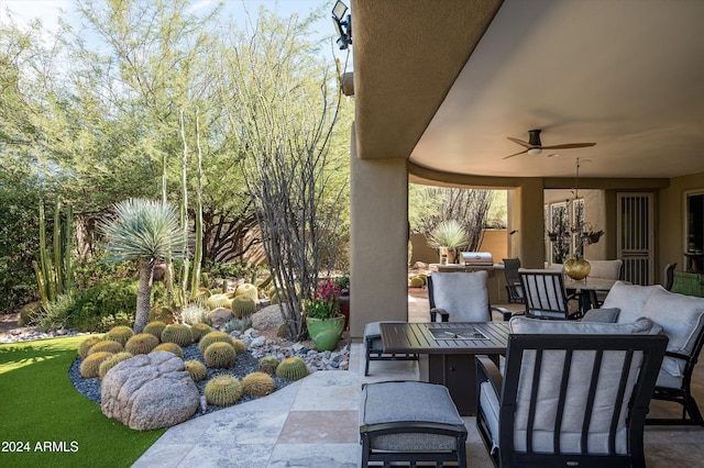 view of patio with ceiling fan