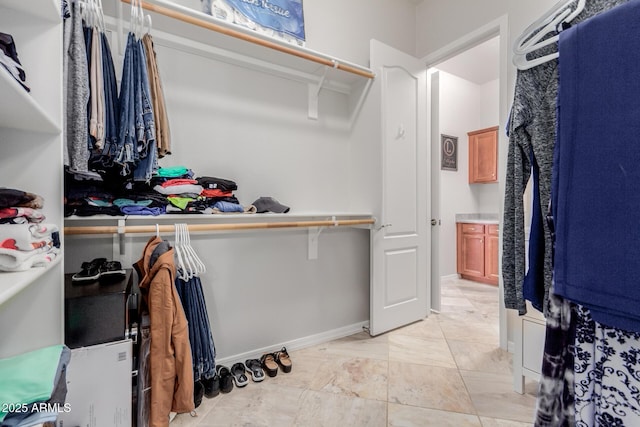 view of spacious closet