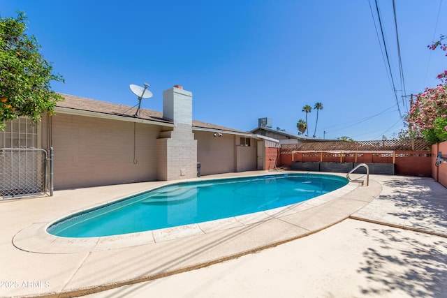 6009 W Medlock Dr, Glendale, AZ 85301 - view of swimming pool with a fenced backyard and a patio