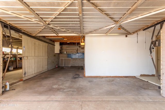 6009 W Medlock Dr, Glendale, AZ 85301 - view of garage