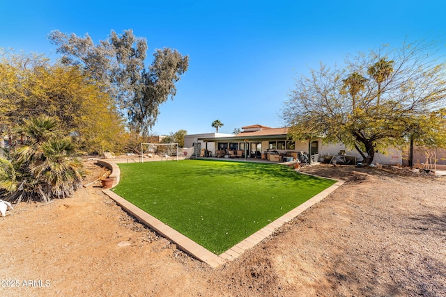 view of yard with a patio